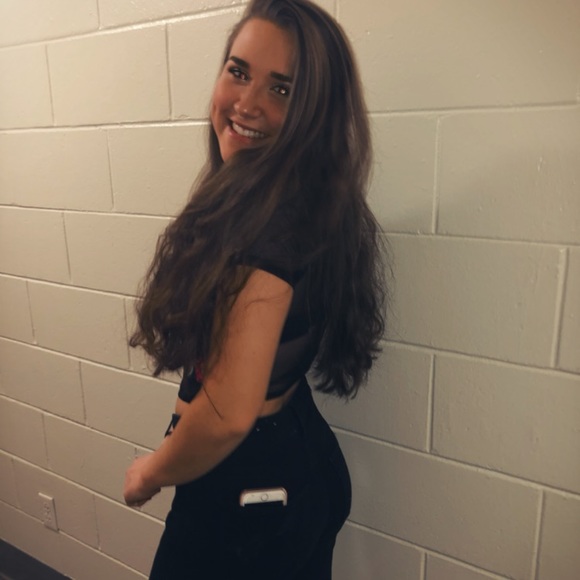 Meet your Posher, Katie - Picture 1 of 1